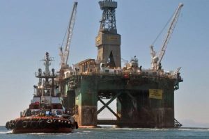 Ancona: cede gru piattaforma petrolifera, operaio disperso in mare