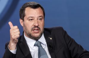 Salvini dopo bus a fuoco: tutti i sindaci facciano controlli su autisti