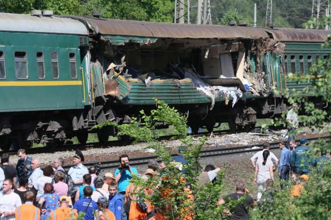 Mosca, incidente tra due treni a Naro-Fominsk: diversi morti (foto) - Blitz quotidiano