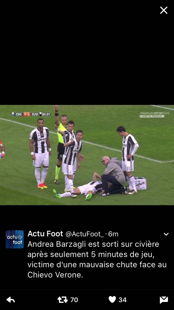 Chievo - Juventus, infortunio Barzagli (foto): esce in barella dopo infortunio al braccio