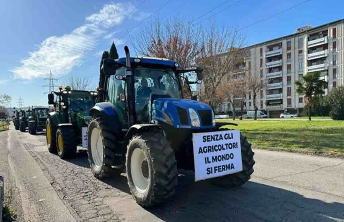 Inizia la protesta degli agricoltori italiani. A guidarli l'ex leader dei forconi. Foto Ansa