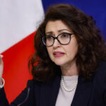 Anziani non autosufficienti: l'assegno di assistenza sale fino a 1380 euro