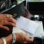 Dove e quando si paga il bollo auto? Qualche informazione utile. Foto Ansa