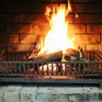 Il caminetto che arde, una delle cose più viste su Netflix sotto Natale. Foto Ansa