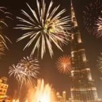 Capodanno a Dubai, negli Emirati Arabi Uniti: ecco i fuochi d'artificio al Burj Khalifa di Dubai,  l'edificio più alto del mondo.