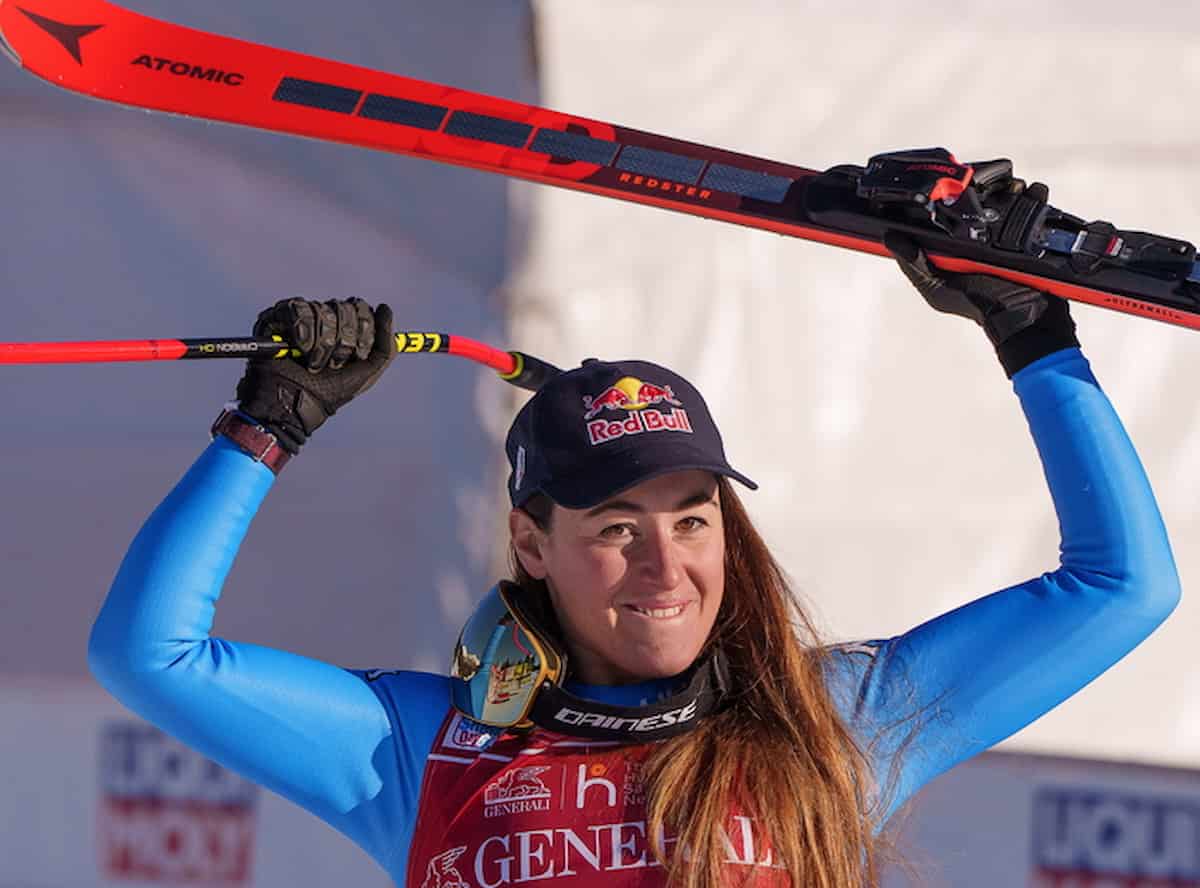 Sci, Coppa del Mondo, domenica d’oro per Odermatt e Lara Gut, sul podio anche Guglielmo Bosca a Garmisch e Sofia Goggia a Cortina.