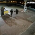 Ladri in azione: come smontano il lettore della cassa del distributore di benzina VIDEO