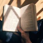 leggere un libro