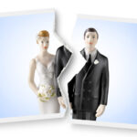 "Mia moglie mi picchia, anche davanti ai figli". Marito scappa, lei indagata