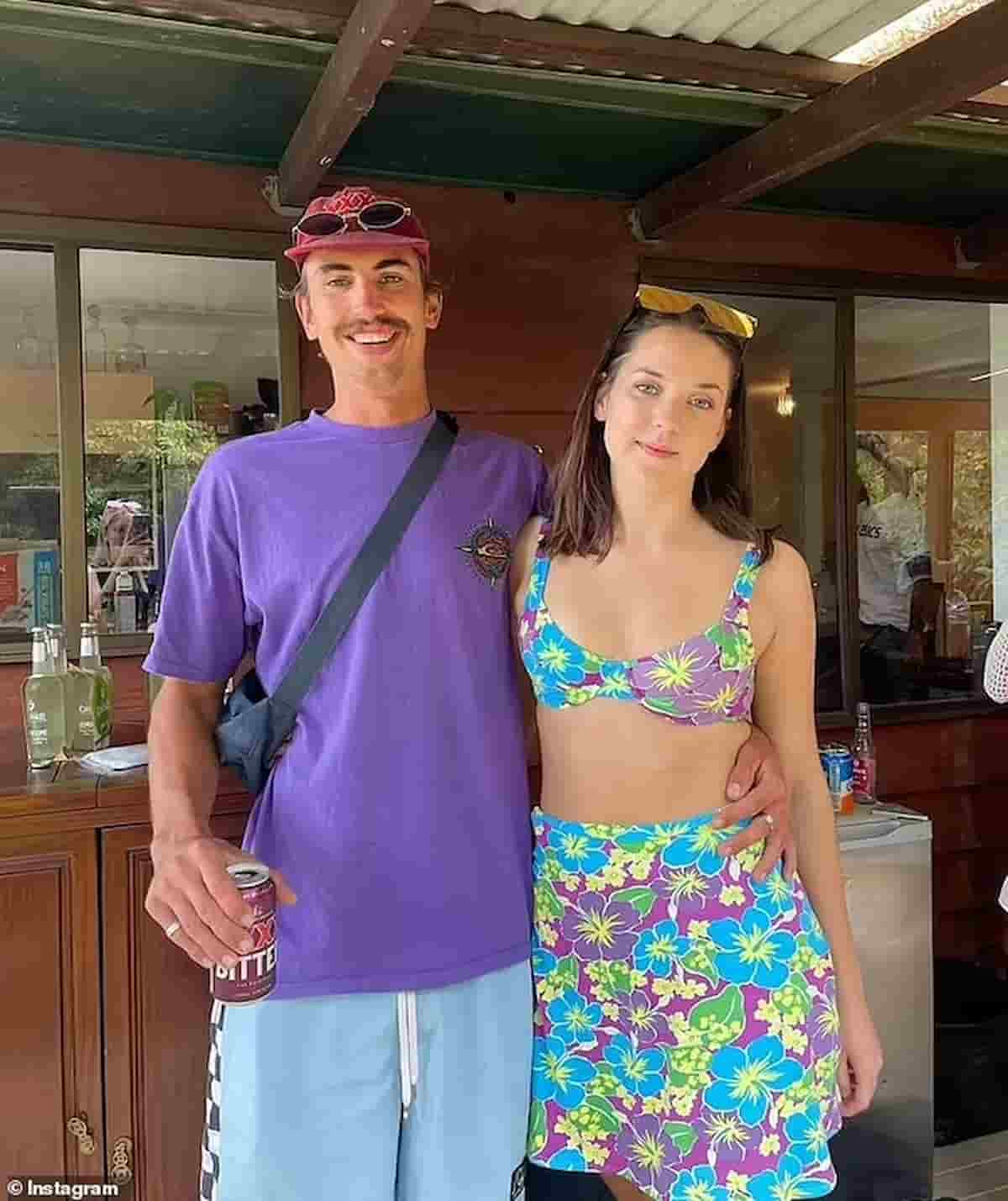 Morto sepolto vivo nella buca di sabbia scavata per cuocere un cinghiale (o catturarlo): inciampato, caduto, sommerso