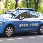 Roma, rapina a San Basilio: entrano armati in banca. La polizia li blocca e li arresta. Foto Ansa