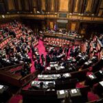 Ma davvero il Parlamento ha chiuso prima per il noioso derby Lazio-Roma? Cronaca di un giorno qualunque in Aula. Foto Ansa