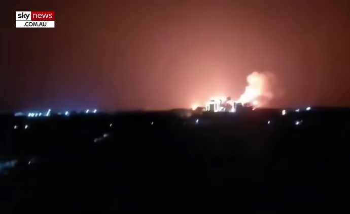 Yemen: forze Usa e Gb bombardano basi Houthi. Le prime immagini VIDEO