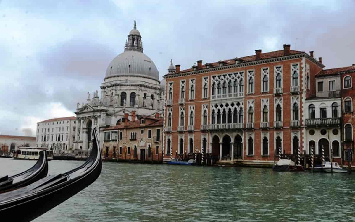 A Venezia arriva il barcavelox. Fleximan si metterà anche muta, pinne e mascherina?