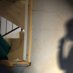 Violenta il nipote di 11 anni e lo filma: arrestato un 36enne a Torre del Greco