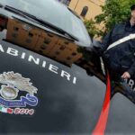 carabinieri ragazza caduta torre annunziata foto ansa