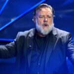 sanremo travolta russell crowe