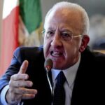 De Luca risponde a Meloni, simbolo del degrado della politica, andè a lavurà contro str...a, il Sud si esprime al peggio