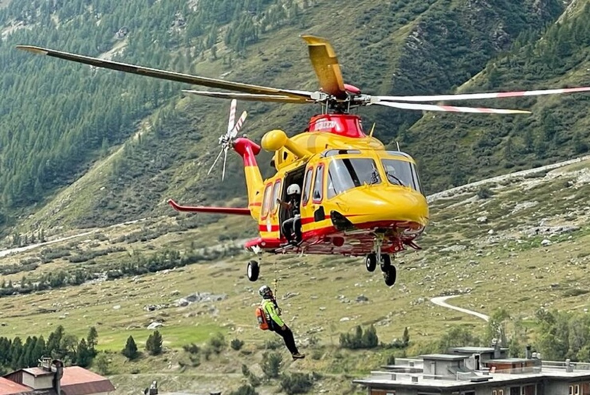 Soccorsi in montagna, foto Ansa