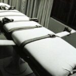 Il condannato a morte giustiziato con gas azoto ha fatto una morte tremenda: ha impiegato 22 minuti a morire, in preda a fortissime convulsioni in un’agonia orribile.