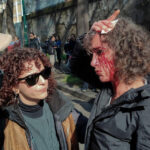 manifestanti manganellati a napoli, blitz quotidiano