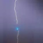 Fulmine colpisce un aereo Boeing 777 dell'Air Canada pochi secondi dopo il decollo VIDEO