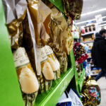 Uova di Pasqua sempre più care per la crisi del cacao: +24%