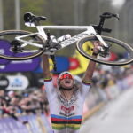 Mathieu Van der Poel Parigi-Roubaix ansa