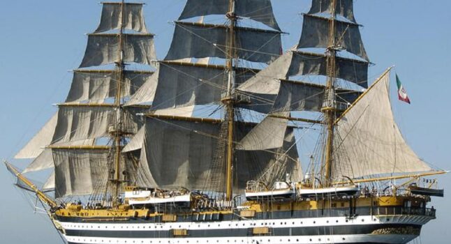 Nave scuola Amerigp Vespucci, storica impresa: ha doppiato Capo Horn per la prima volta