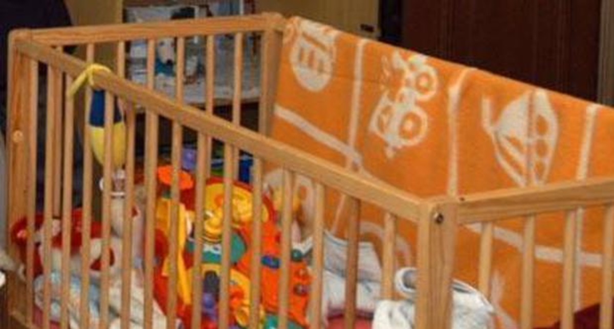 Una culla, foto archivio ANSA