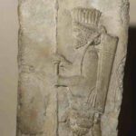 Insalata Dooymaaj, spuntino di antica origine persiana a base di pane secco raffermo di giorni