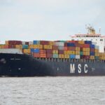 Nave Sara V della MSC che naviga nelle acque del Mar Rosso