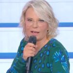 Maria De Filippi nello studio di Uomini e Donne