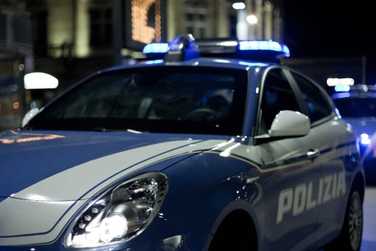 Una volante della polizia