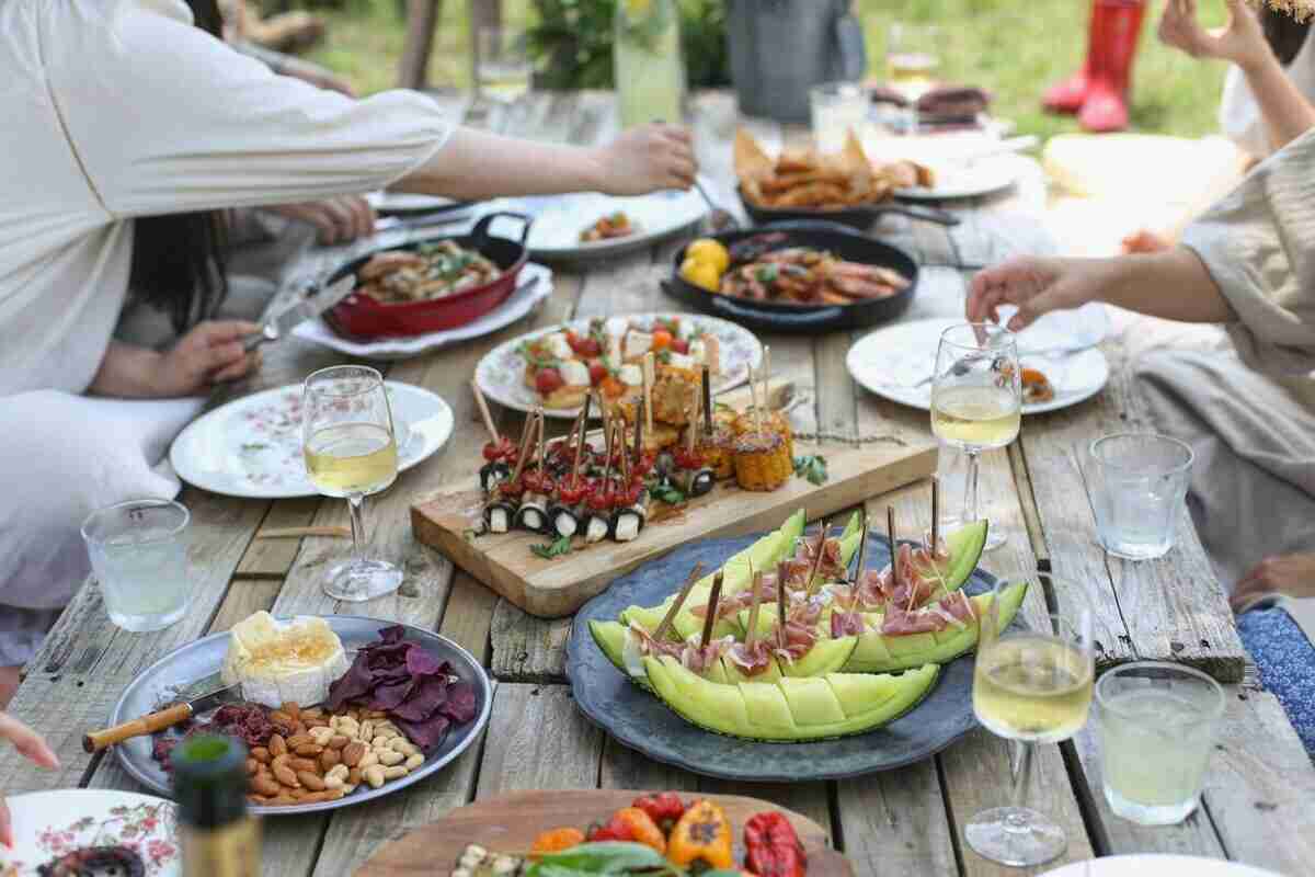 un pranzo di gruppo