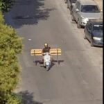 ruba una panchina col motorino