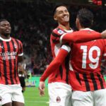 Theo Hernandez festeggiato da Reijnder e Leao
