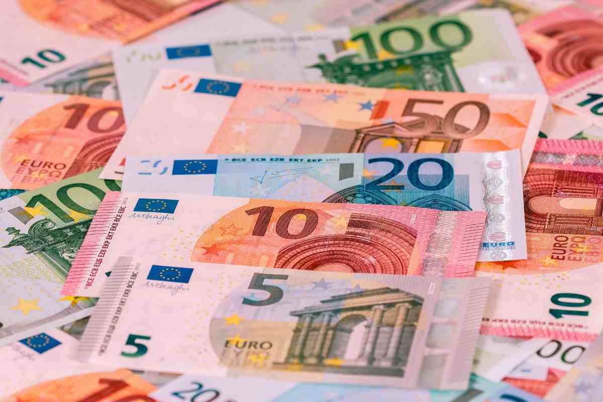 YAZWUR 100 Fascette Per Banconote Bianche Autoadesive 19,2x2,9 Cm – Organizza Contanti Con Scrivibile, Per Banche, Negozi E Privati