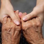 Parenti disabili e anziani in casa