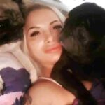 La donna mangiata dai suoi due carlini in Romania