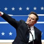 Elon Musk fa il saluto romano