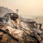 auto bruciata negli incendi a los angeles
