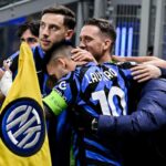 lautaro festeggia dopo il gol in inter monaco