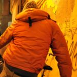 Due uomini che di picchiano