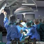 Sala operatoria durante un trapianto