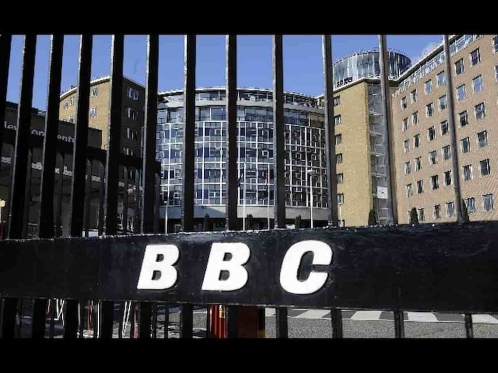 La Rai non è la Bbc, cantava Renzo Afbore e Giovanni Valentini spiega perché