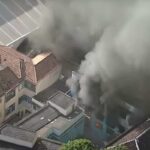 L'incendio in una fabbrica a Rio de Janeiro