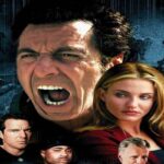 La locandina del film Ogni maledetta domenica, di Oliver Stone