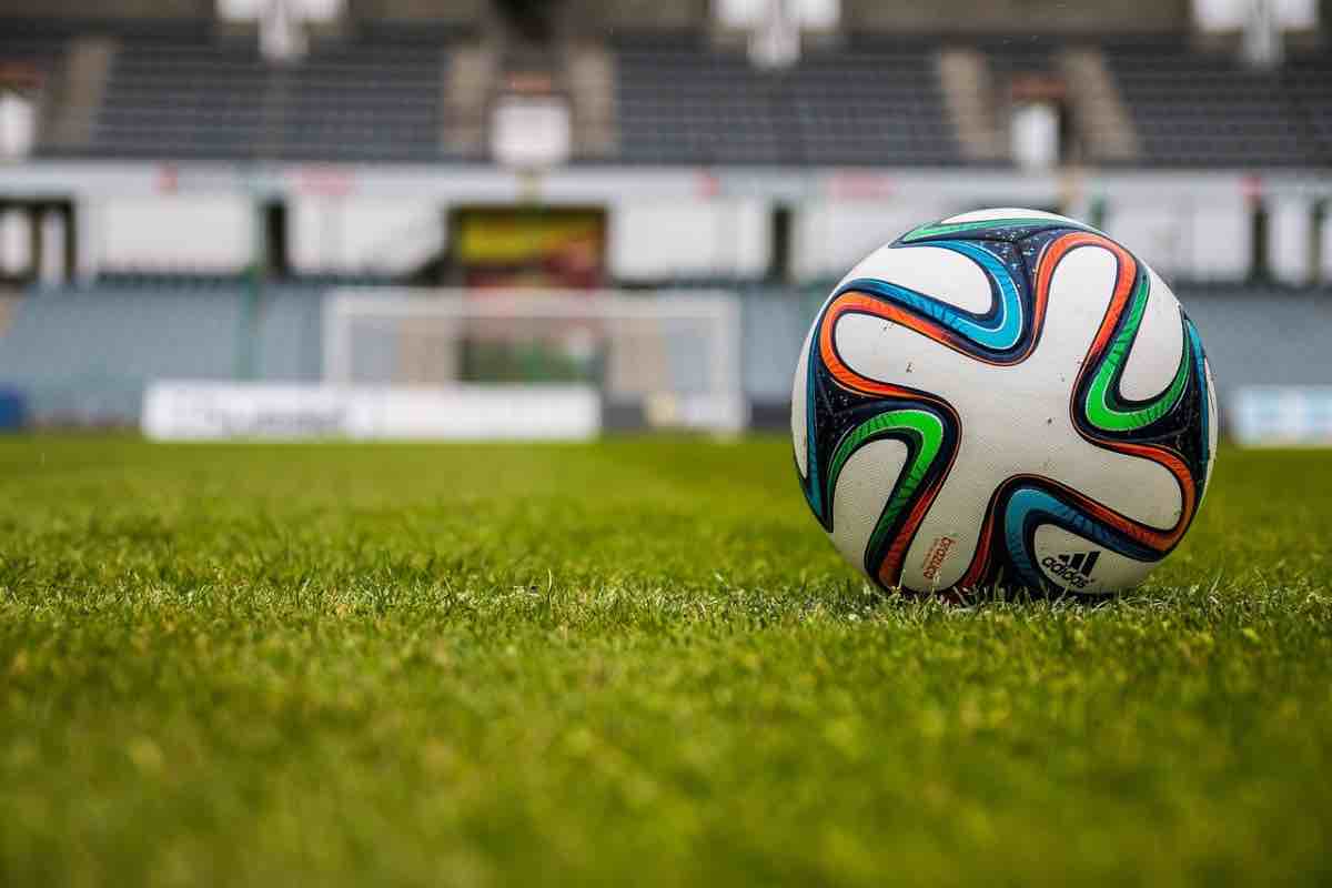 サッカー、ゲームのための即時ブロック：何が起こっているのか