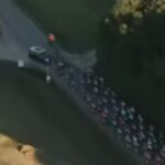 auto contromano gara ciclismo